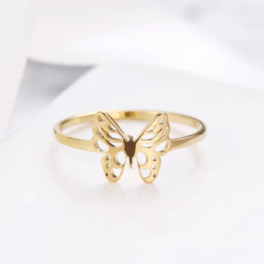 14k yellow gold cute butterfly dainty ring
